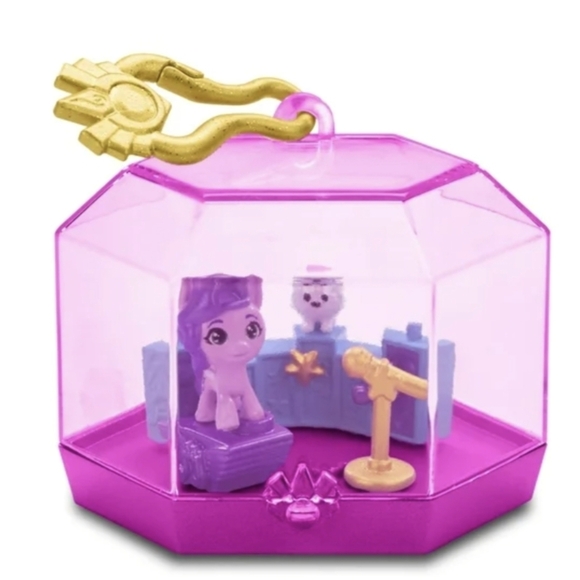 My Little Pony MINI PRINCESS PIPP PETALS Crystal Keychain Magic Portable Playset - Picture 3 of 11